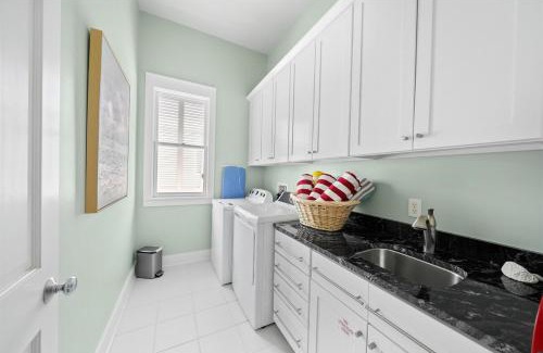 Sunnyside House | 330 Beachside Premium Gulf Front Beach Service now included