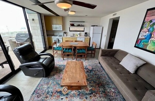 Central Mission Beach House | 3477-Ocean Front Walk