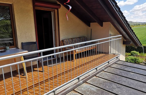 Karlburg Apartment | 35qm große Ferienwohnung mit Balkon