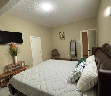 Saint Andrew Apartment | 360 Rokview 2BR Second-Floor Suite