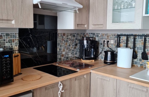 Mimizan-Plage Apartment | 38 m2 apartment, private garage, 4 bikes, quiet location, 200 m from the ocean.