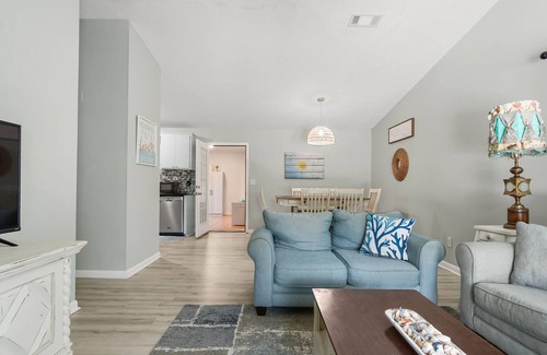 Biltmore Beach House | 3B/2B house with POOL. 700' to public boat ramp & .6 mi to beach access!