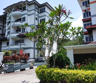 Hulu Selangor Apartment | 3B2R Unit, Seruni Service Apartment at Serendah Golf Resort, Serendah, Nearby Serendah KTM Komuter Station, Genting, Rawang, UMW HVM Park, Bukit Beruntung Resort