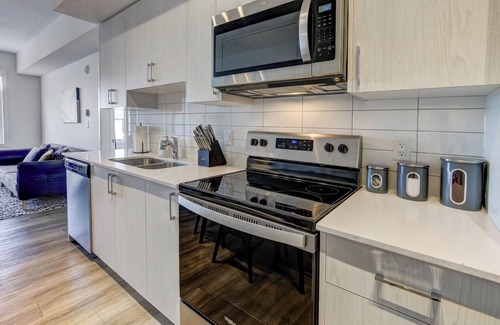 Sage Hill Condo | 3BD 1.5BA | 20 min DT | 1HR Canmore & FREE Heated Parking
