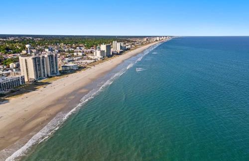 Ocean Drive Apartment | 3BR 2BTH Near the Beach Main St Pet Friendly