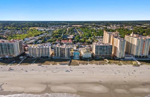 Ocean Drive Apartment | 3BR 2BTH Near the Beach Main St Pet Friendly