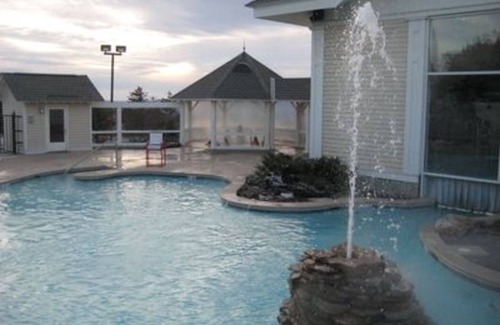 Snowshoe Condo | 3BR/3BA Mtn Lodge 1st fl ski in/out Rare Sleeps 10 Summer Rates from 275 nt