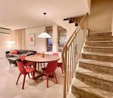 Nachlaot Apartment | 3BR Gem Steps from Shuk Machne Yehuda