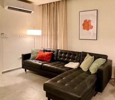 Nachlaot Apartment | 3BR Gem Steps from Shuk Machne Yehuda