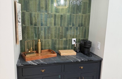 Oregon District House | 3BR Luxury Oregon District Stay - Walk to Breweries, Dining + Free Parking