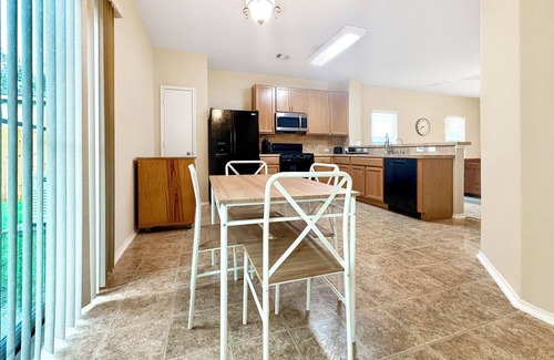 Atascocita House | 3BR Retreat Near Airport & Downtown Flexible Cancel