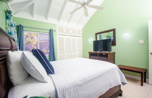 St. Ann's Bay Villa | 3BR Retreat with Pool, Gym & Private Beach Access in Richmond Estate