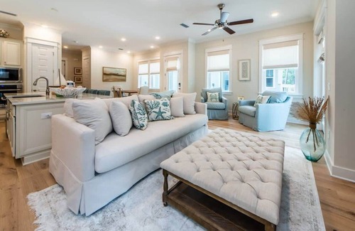 Panama City Beach House | 3BR Townhome w/6-Seater Golf Cart & Bikes ~ Serenity Shores at Prominence North