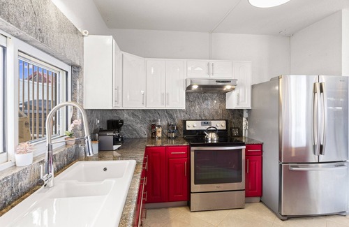 Pelican Key House | 3BR Townhouse in Pelican Key w/Pool & Beach Acess