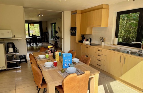 Stationsbuurt Zuid Villa | 3BR Villa w/Garden, Ping-Pong, Cinema, Parking