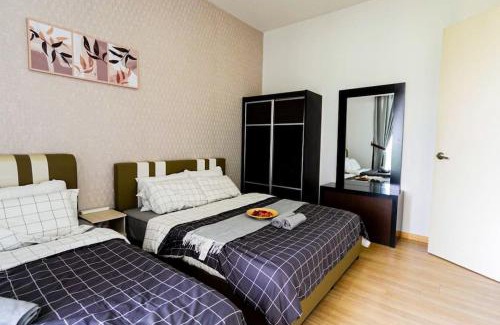 Ulu Tiram Apartment | 3minstoAustinHeight CozyStay 1B1R Cube8teens6Pax