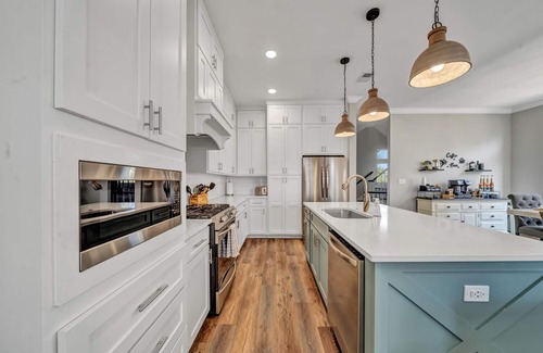 Fort Walton Beach - Destin House | 3N & 4N Discounts in Sept - Steps to Beach & Pool