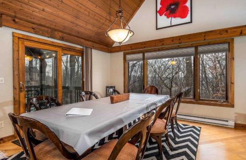 The Galena Territory House | 4 Bdrm Dog-Friendly Territory Getaway