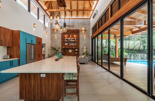 Ostional House | 4 Bed Designer Home, 4 Min to Beach