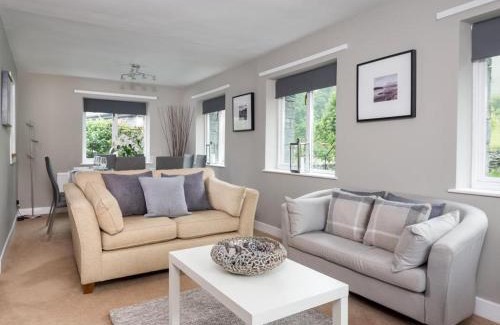 Borrowdale House | 4 Bed in Borrowdale SZ219