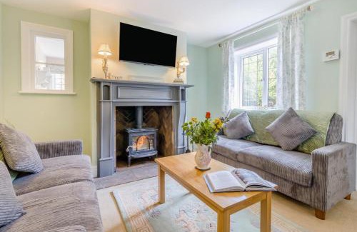 Whitchurch House | 4 Bed in Bronington oc-g32599