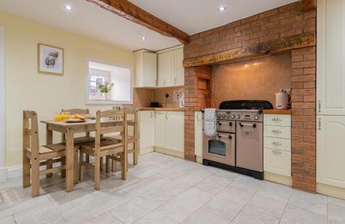 Hackthorpe House | 4 Bed in Hackthorpe SZ321