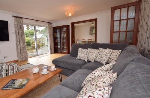 Netley House | 4 Bed in Netley 82920