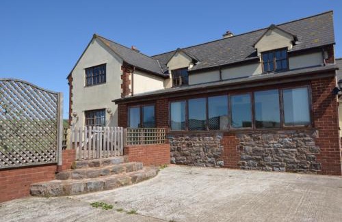 Tiverton House | 4 Bed in Uplowman 60110