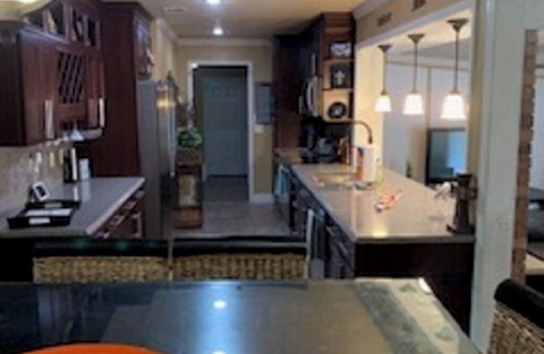 Navarre House | 4 bed with pool, basketball court, fire pit, tiki bar, outdoor kit, pool table