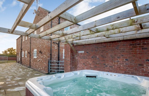 Overton-on-dee Cottage | 4 bedroom accommodation in Bangor-on-Dee