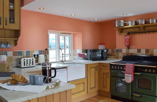 Kingarth Cottage | 4 bedroom accommodation in Invertrossachs, near Callander