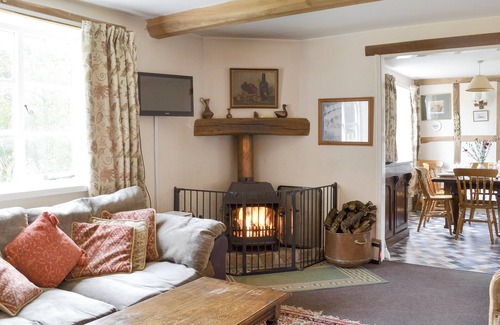 Newent Cottage | 4 bedroom accommodation in Newent, Forest of Dean