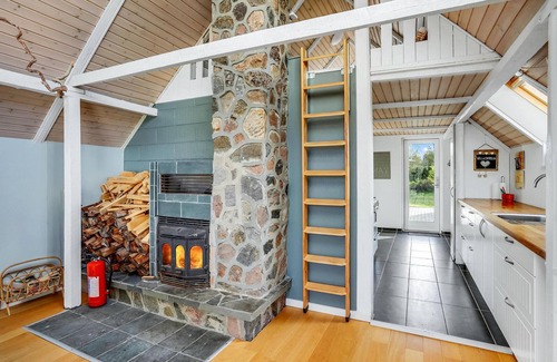 Glesborg House | 4 bedroom amazing home in Glesborg