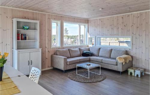 Arendal House | 4 Bedroom Amazing Home In Færvik