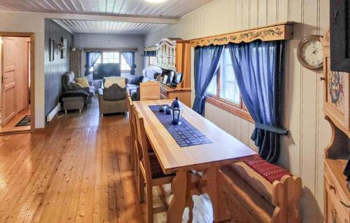 Nore og Uvdal House | 4 Bedroom Amazing Home In Rødberg