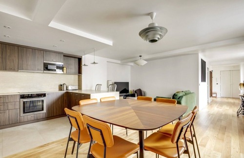 Quartier du Mail Apartment | 4 bedroom apartment in the 2nd district of Paris