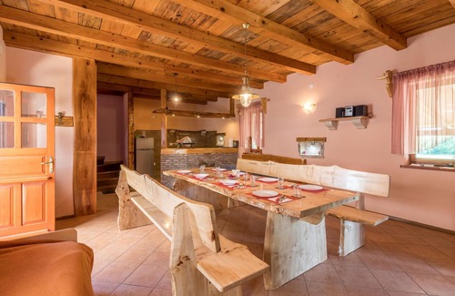 Muntic House | 4 bedroom awesome home in Pula