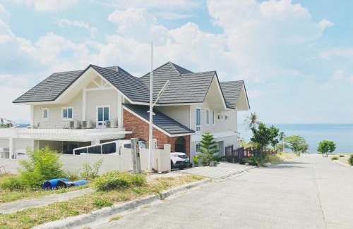 Nasugbu Villa | 4 Bedroom Beachfront House with Private Pool in Batangas
