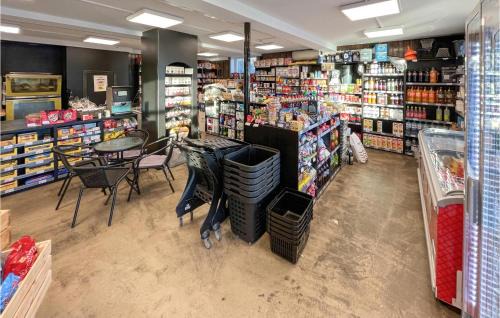 Herdla Apartment | 4 Bedroom Beautiful Apartment In Herdla