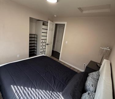 Burlington House | 4-bedroom Burlington with AC & Wifi