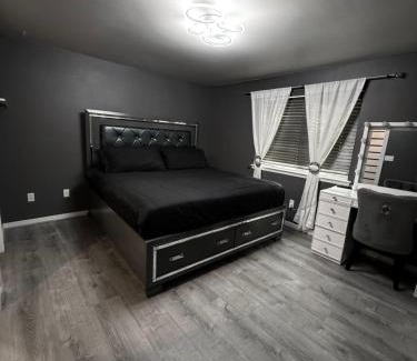 Burlington House | 4-bedroom Burlington with AC & Wifi