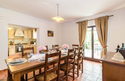 Muntic House | 4 bedroom cozy home in Pula