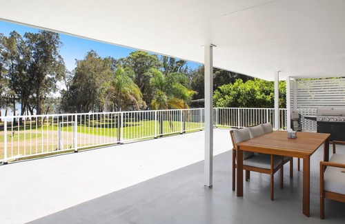 Sanctuary Point House | 4 Bedroom - Family Friendly home with direct access to the Basin