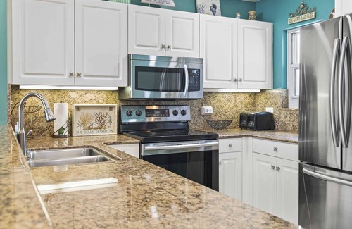 Fort Walton Beach - Destin Condo | 4 Bedroom Gulf View Condos Perfect for Family Vacation Leeward Key 1001
