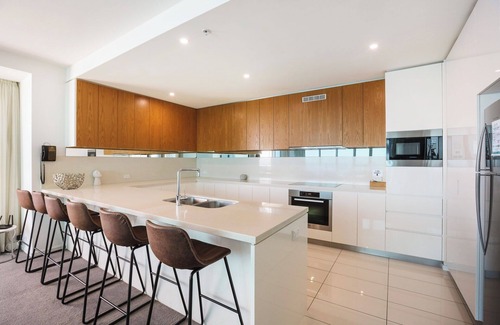 Surfers Paradise Apartment | 4 bedroom H Residence 25101 - 51 Levels above Hilton Hotel