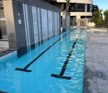 Broadbeach Apartment | 4 Bedroom Huge Sub Penthouse Oracle Level 31 Magnif VIEWS 260m2 Family Skyhome Sleeps 8 Adults and 2 Children, Sofa Bed Portacot, High Chair Central to Everything Resort Skyhome 5 STAR Luxury