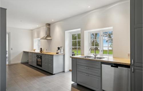 Naestved House | 4 Bedroom Lovely Home In Næstved