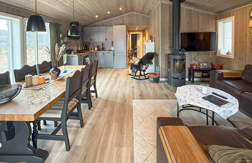 Nissedal House | 4 bedroom nice home in åmli