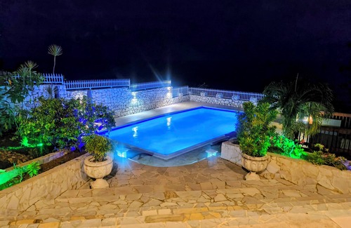 Pelican Key Villa | 4 bedroom Pelican Key Private Luxury Villa, Panoramic View Of The Caribbean Sea