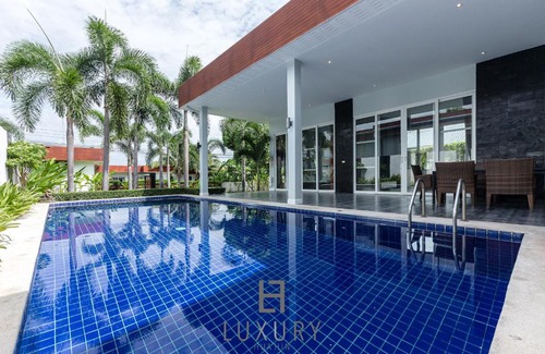 Hua Hin Villa | 4 Bedroom Resort Pool Villa - G208